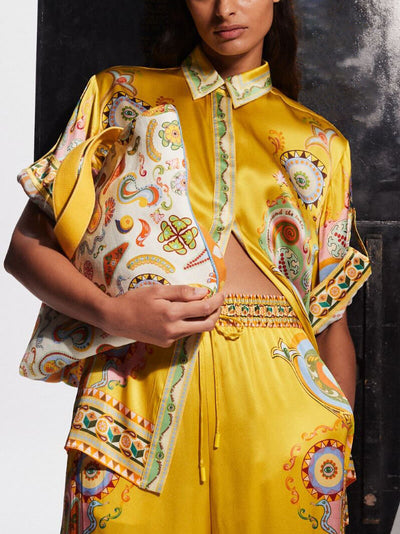 Verfijnde satijnen unieke oversized tweedelige set met cashewbloemenprint en knoop
