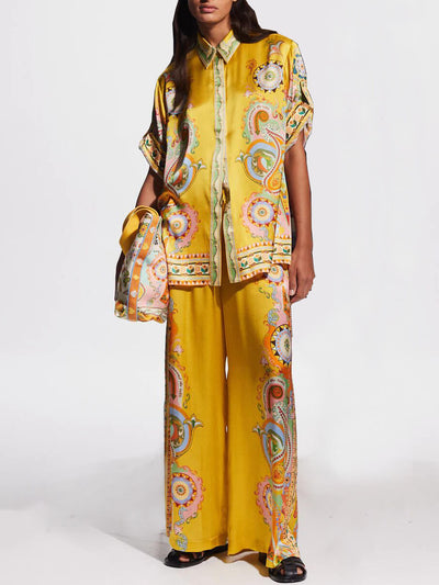 Verfijnde satijnen unieke oversized tweedelige set met cashewbloemenprint en knoop