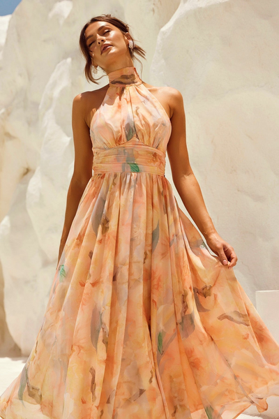 Amaya Flor — Vestido Midi con Estampado Acuarela y Halter Elegante