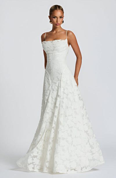 Vestido Aurelia — Romance eterno en cada paso