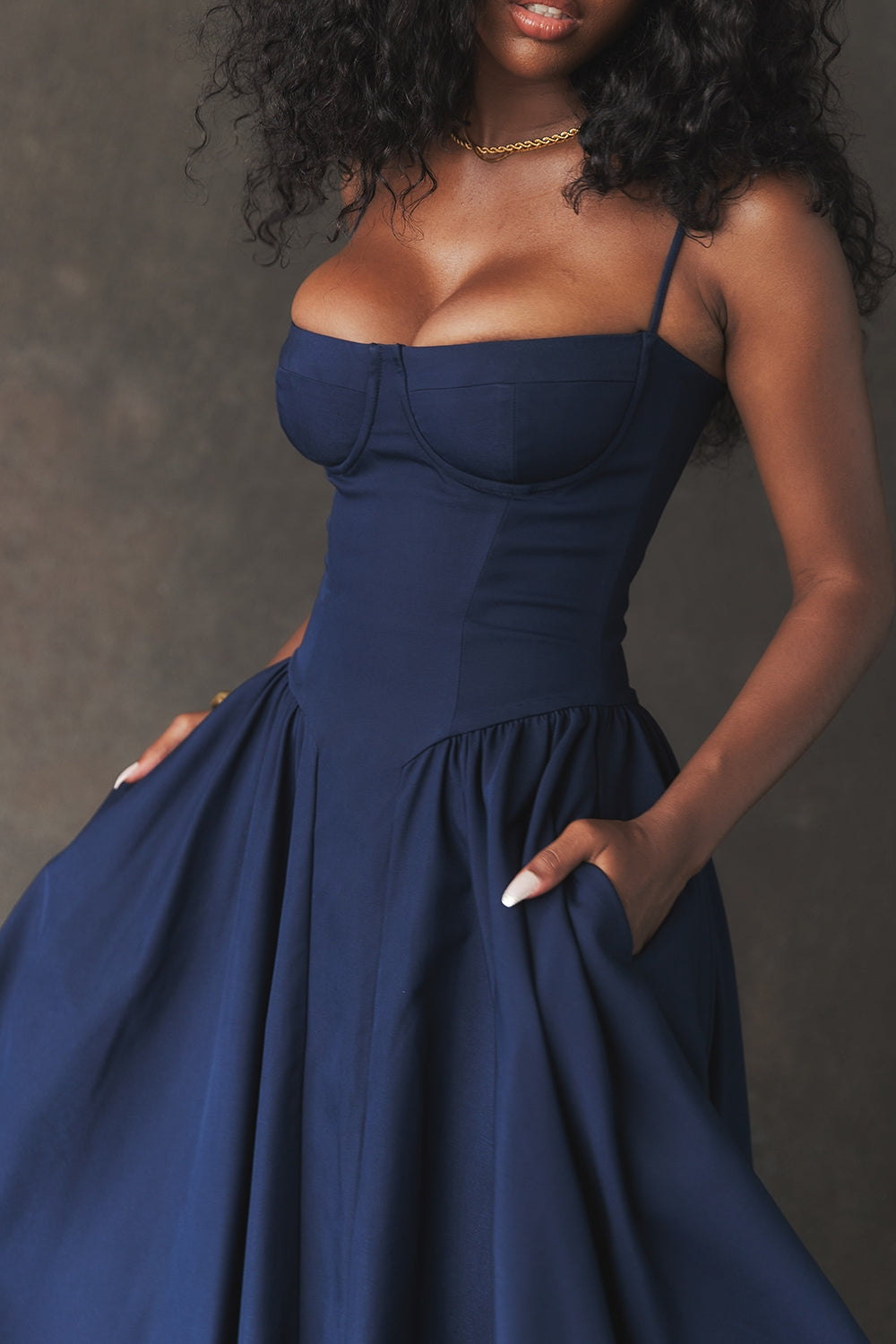 Celine Vestido midi corsé