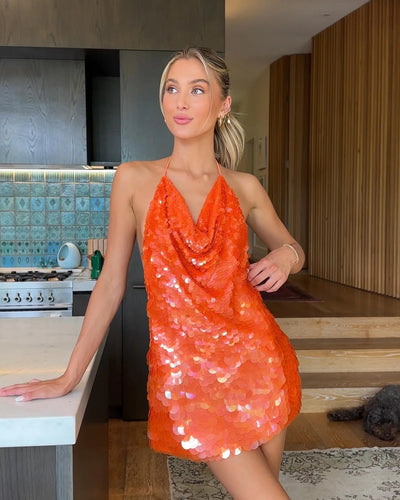 Lucía Brillo — Vestido Mini Halter de Lentejuelas