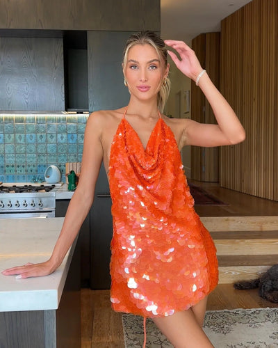 Lucía Brillo — Vestido Mini Halter de Lentejuelas