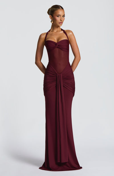 Vestido Selvara — Presencia ardiente en cada mirada