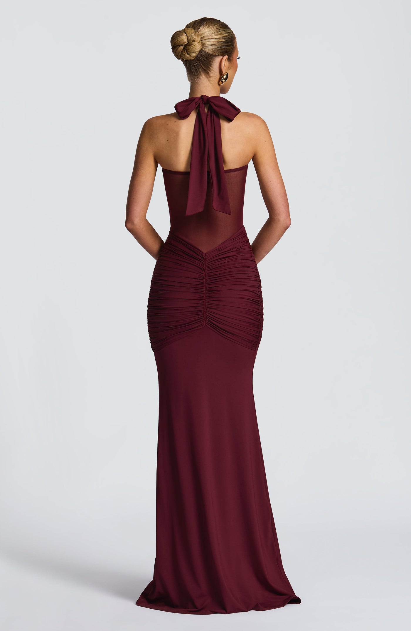Vestido Selvara — Presencia ardiente en cada mirada